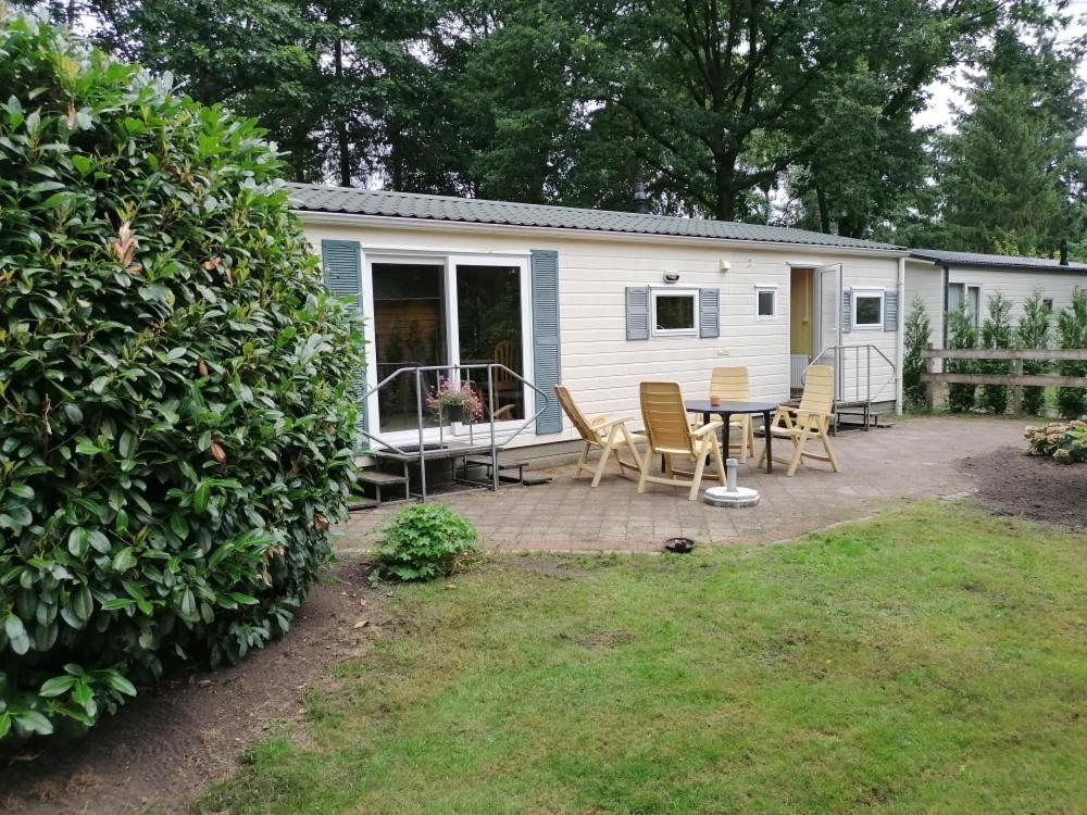 Chalet 4-6 Personen Epe F15 Van Alle Gemakken Voorzien Max Aantal Volwassen Personen Bedraagt 4 Zewnętrze zdjęcie